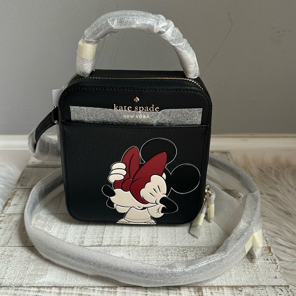 Nwt Kate spade Disney Minnie Mouse vanity bag